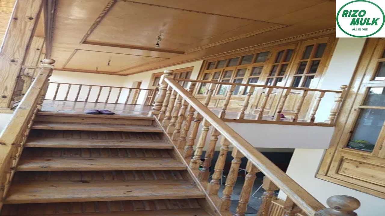 Назарбек Сада мазвзесида ховли сотилади. NR494/78
