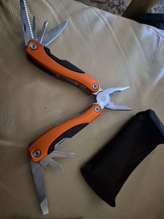 Cutit (briceag) pescar/vinator, cu port textil