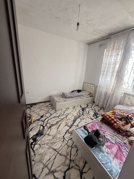 UY SOTILADI MADYAT MAXALADA 2 sotik 3 xona barcha sharit bor