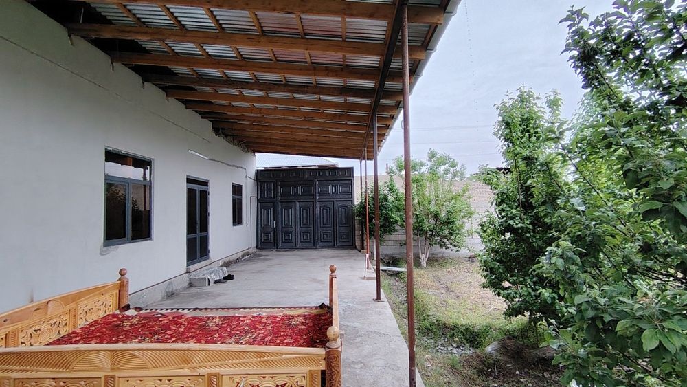 Uy sotiladi 7 sotix uydagi hamma narsa qoladi