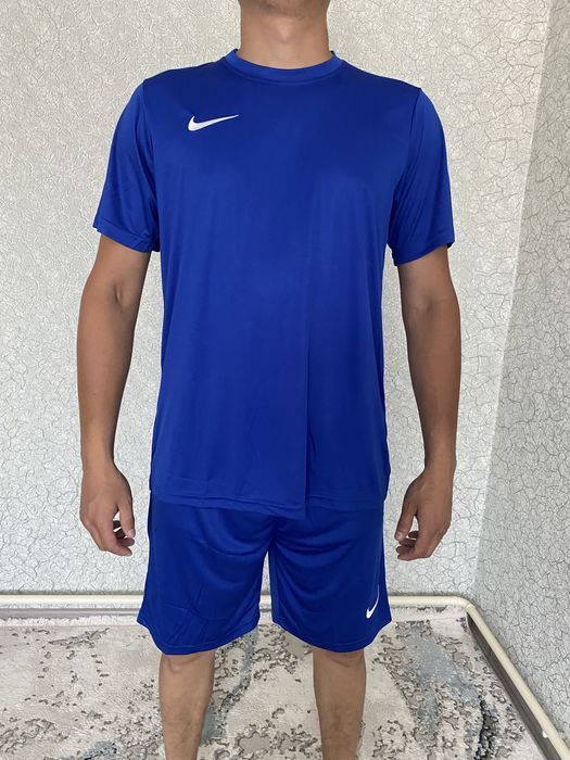 Продам новую двойку Nike