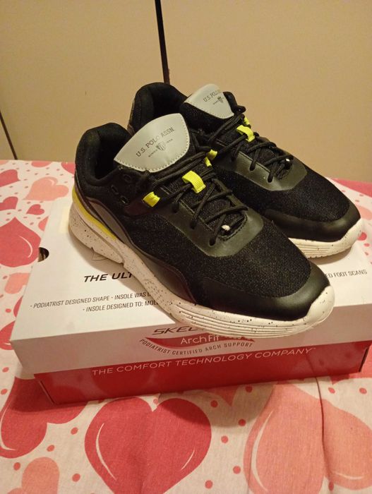 Adidași de bărbați nr.42,5