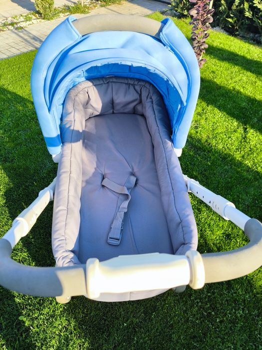 Vând cărucior Lorelli monza 3 + scoica + geanta in set