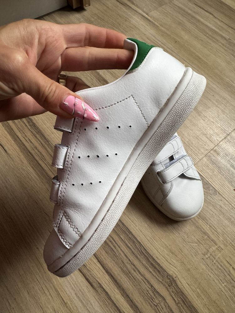 оригинални юношески кецове Adidas Stan Smith! 30 н