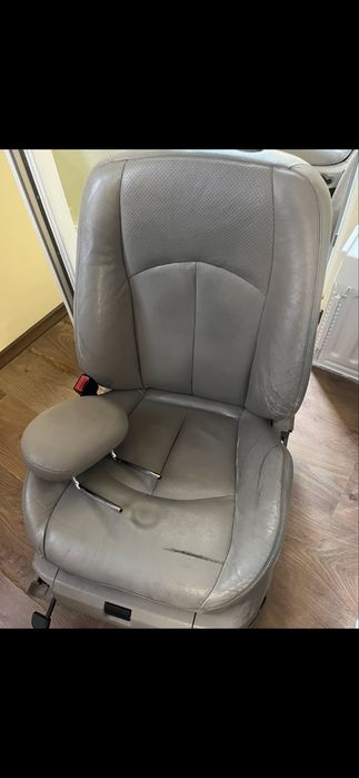 Седалки Mercedes W211