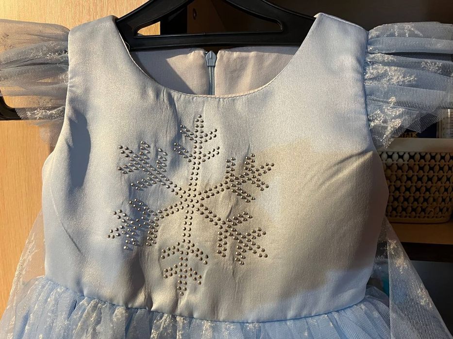 Продам платье на девочку