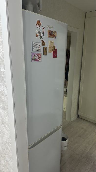 Продам холодильник