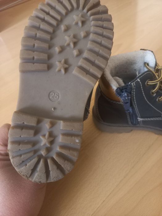 Детски боти на марката FILA и Детски гуменетки...