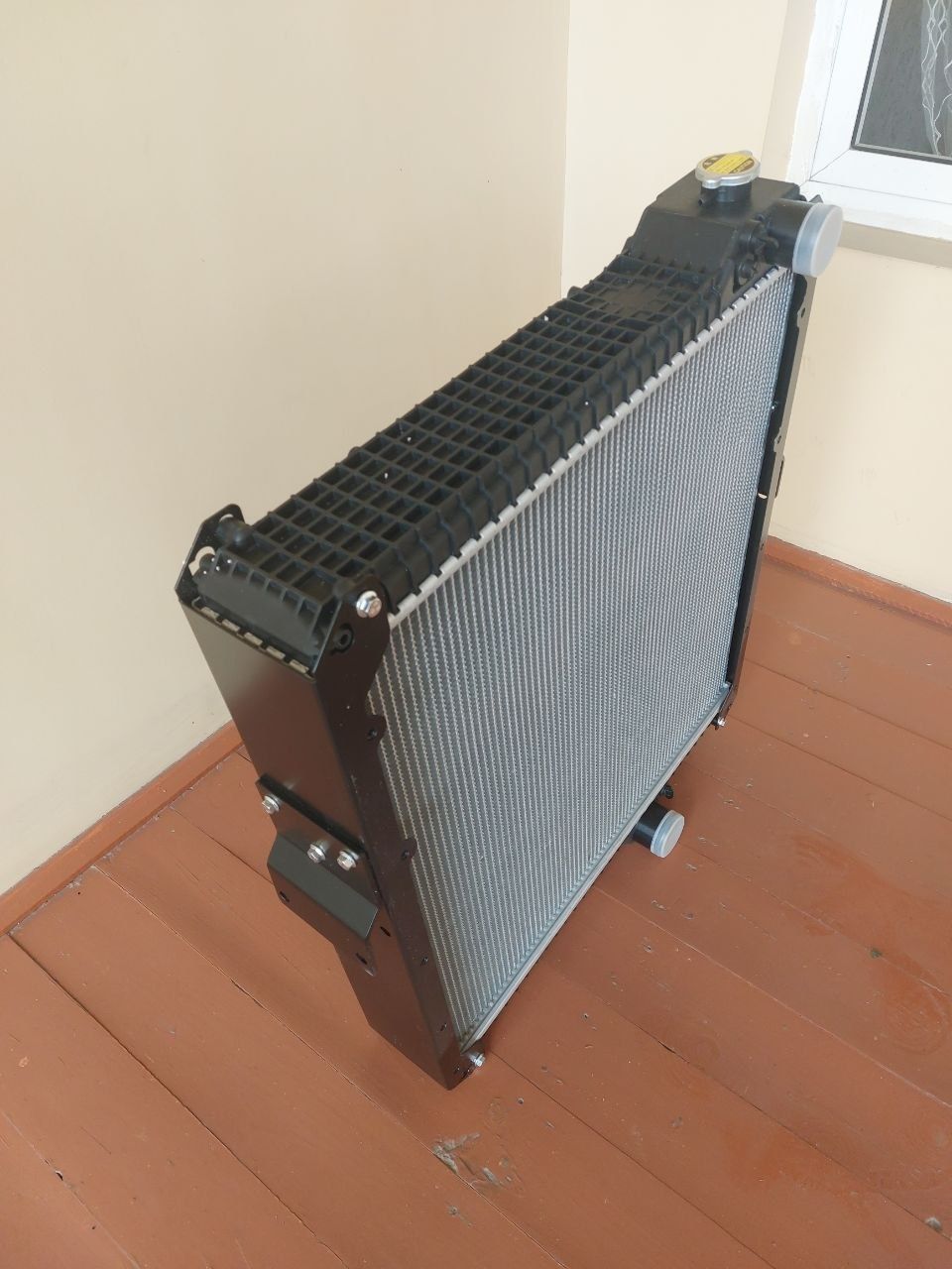 Magnum 8940 radiator sotiladi