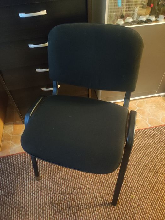 Scaun de birou simplu