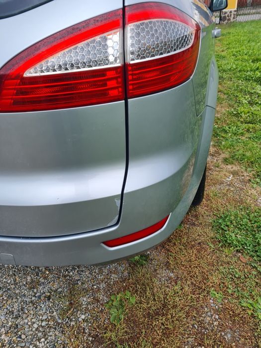 Ford mondeo 1.6 benzinā
