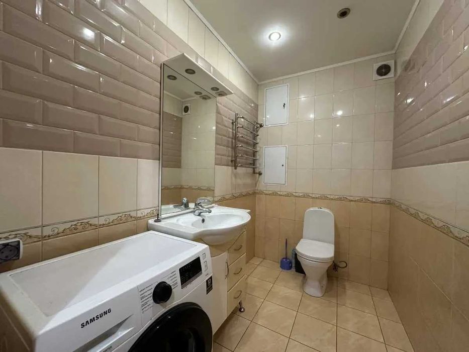 Дава се под наем Двустаен апартамент в София, Зона Б-18 - 84 кв.м за 612 € - Снимка #5