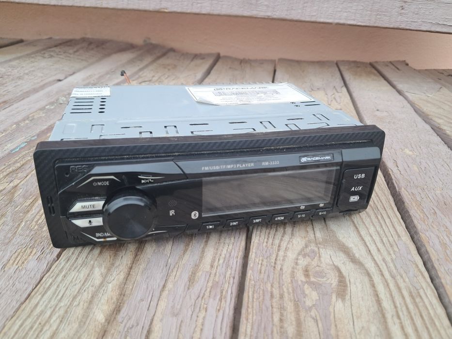 Магнитола в хорошем состоянии