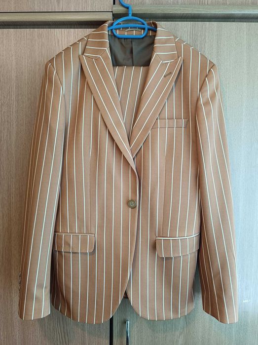 Preț simbolic: Vând costum bărbătesc 2 piese mărimea 50