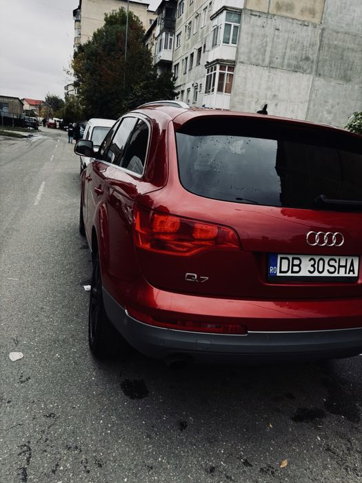 Vând Audi q7 2007