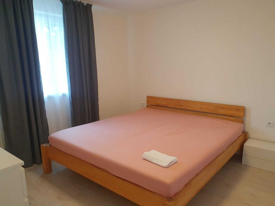 Descriere: 
Proprietar închiriez casă parter în Maracineni -Argeselu