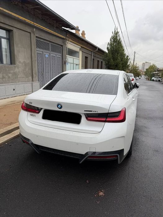 BMW I3 35 L 2025 yil