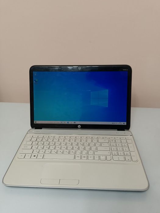 Ноутбук 4ядра 8/700гб заряд держит