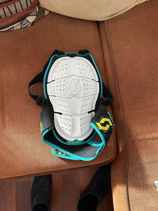 Protectie Scott spate coloana copii