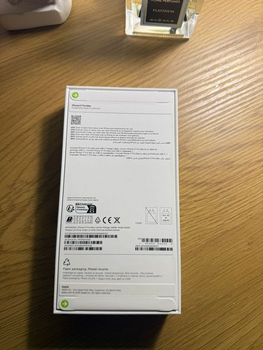 НОВ! iPhone 17Pro Max, 256GB, 5G, Cosmic Orange