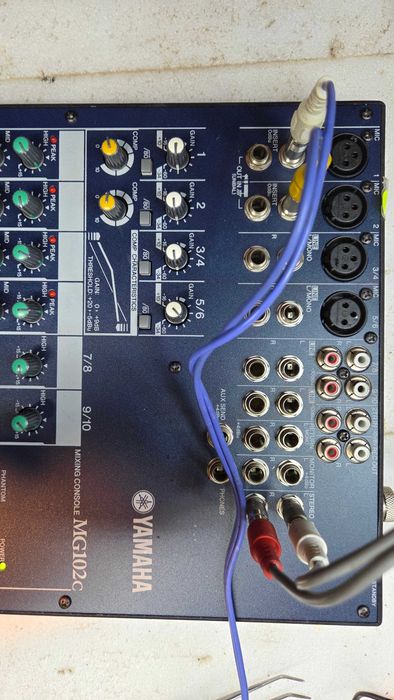 YAMAHA MG102c mixing console, mixer audio