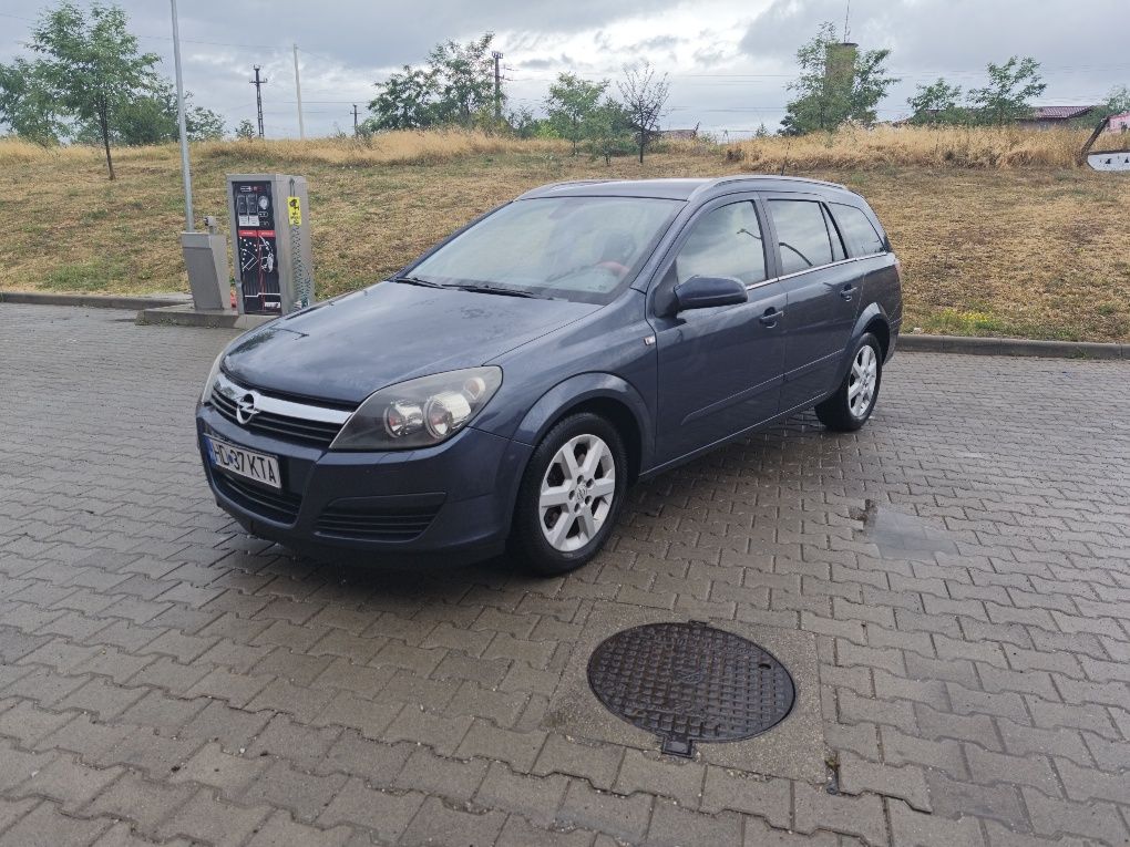 Opel Astra h 19cdti (150ps) in stare foarte buna acte la zii fiscal
