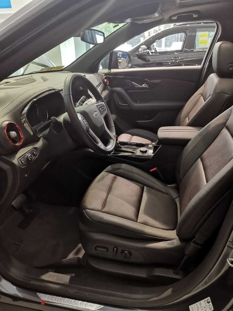 Продаётся Chevrolet Blazer SUV (7 SEATS)