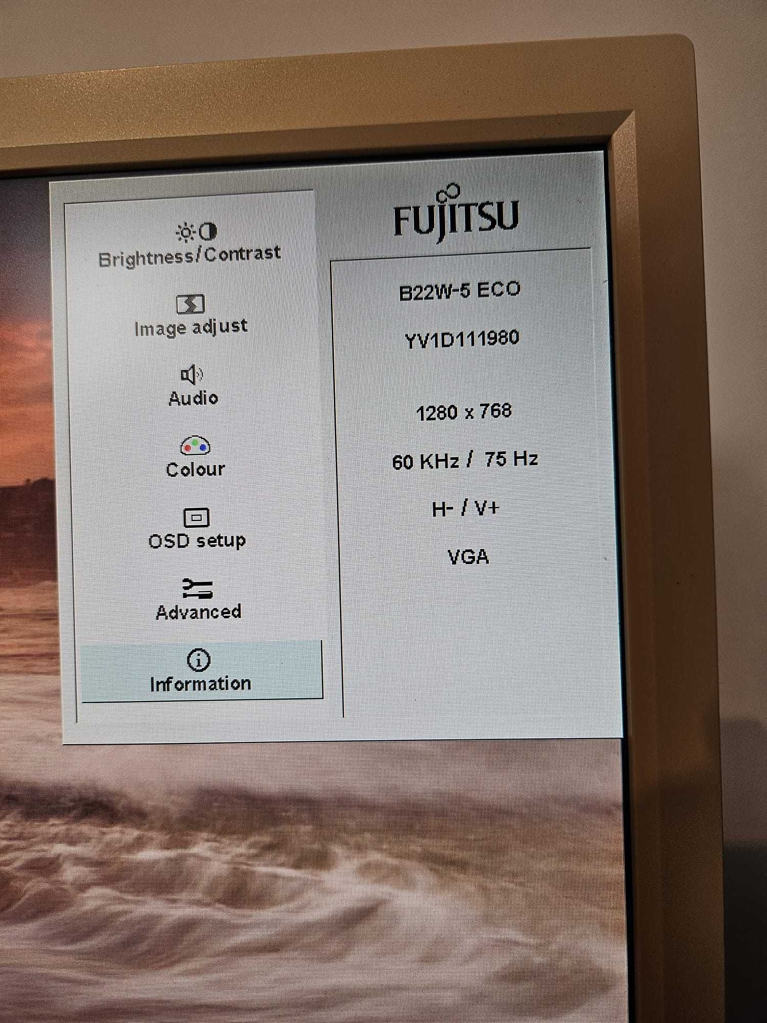 Monitor Fujitsu 1280x768, 75Hz, VGA