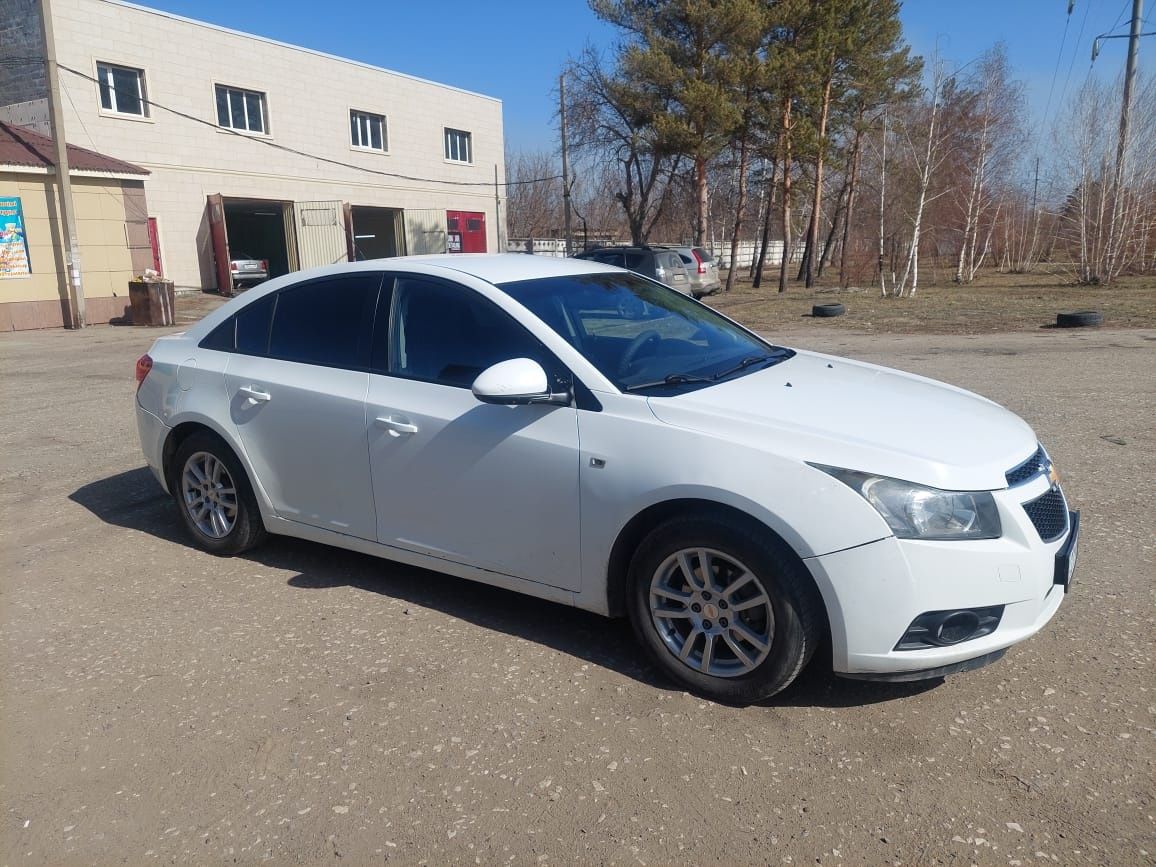 Продам автомобиль Chevrolet Cruze