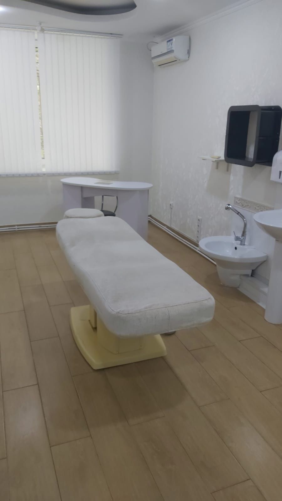 Срочно сдаётся кабинет в салоне красоты