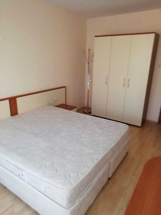 Дава се под наем Тристаен апартамент в Бургас, Лазур - 90 кв.м за 275 € - Снимка #1