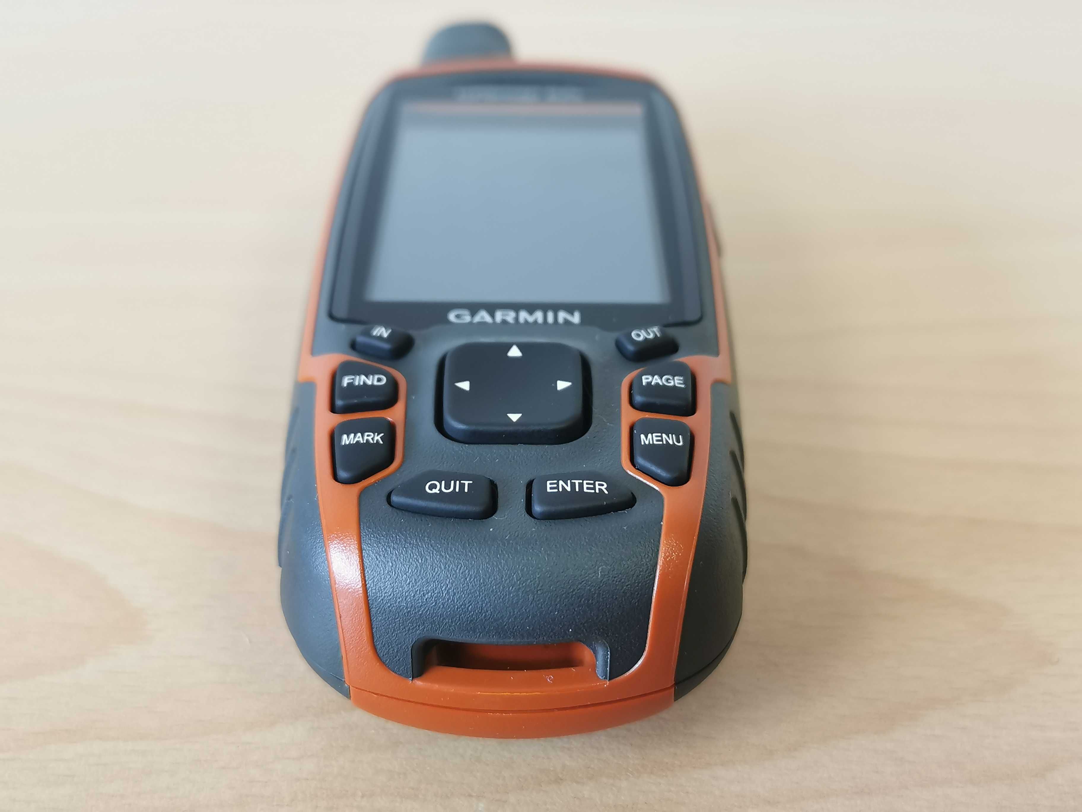 Garmin GPSMAP 62s туристичен ръчен навигатор с бонус два Garmin калъфа