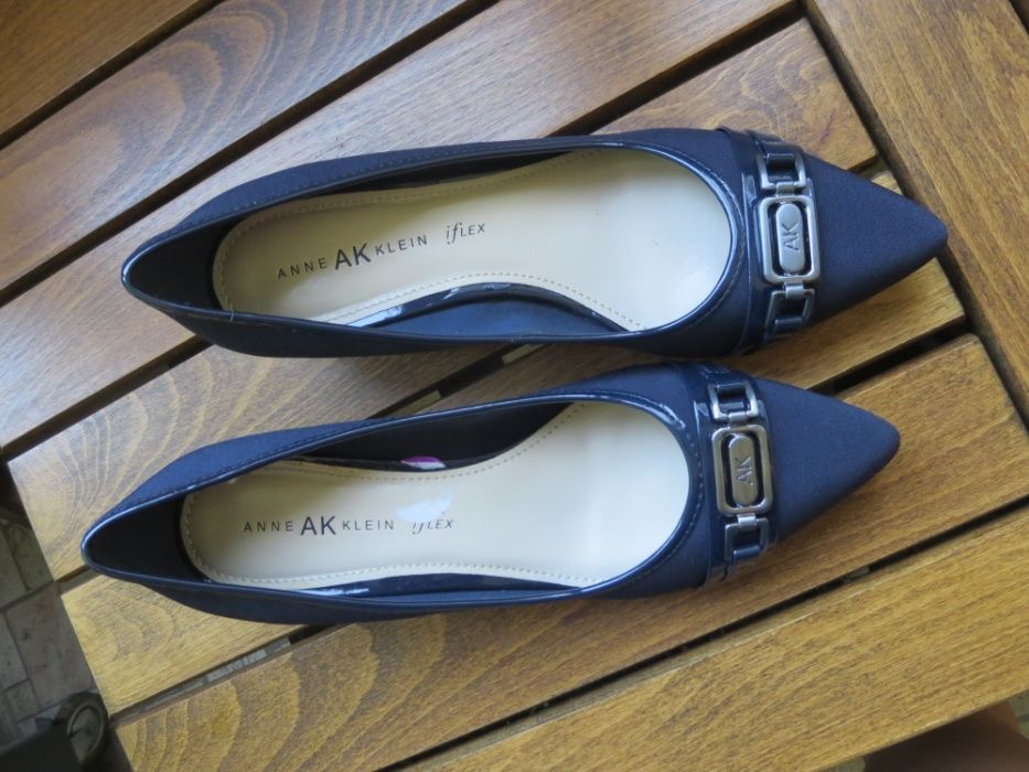 Обувки Anne Klein