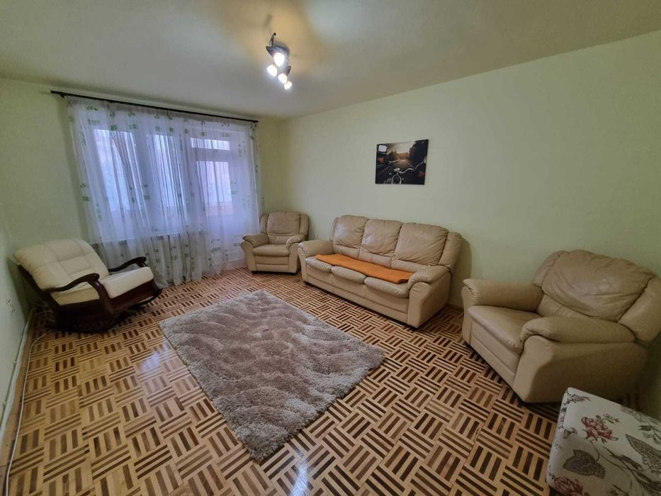 Apartament cu 3 camere de vânzare