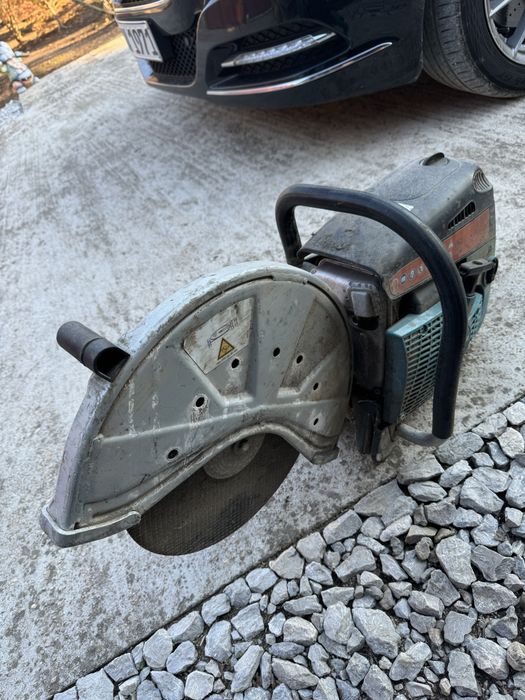 Бензинов ъглошлайф-фугорез Makita EK8100