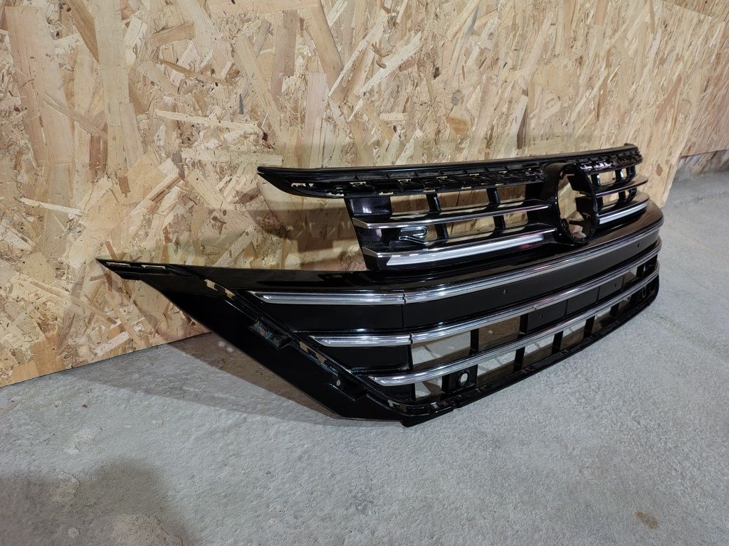 Grila radiator VW Arteon facelift R-line an 2020-2023