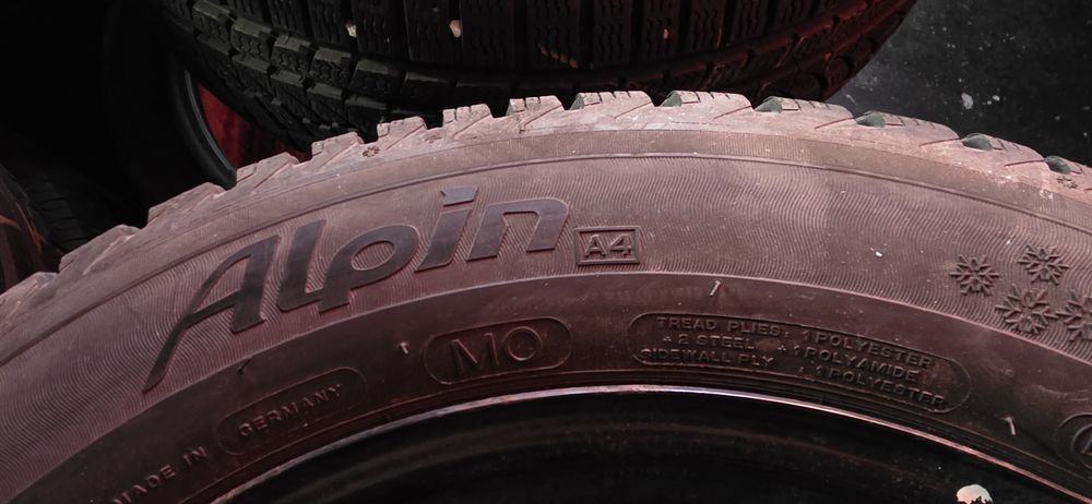 Гуми 4бр 215/60/17 - 1бр- 99лв