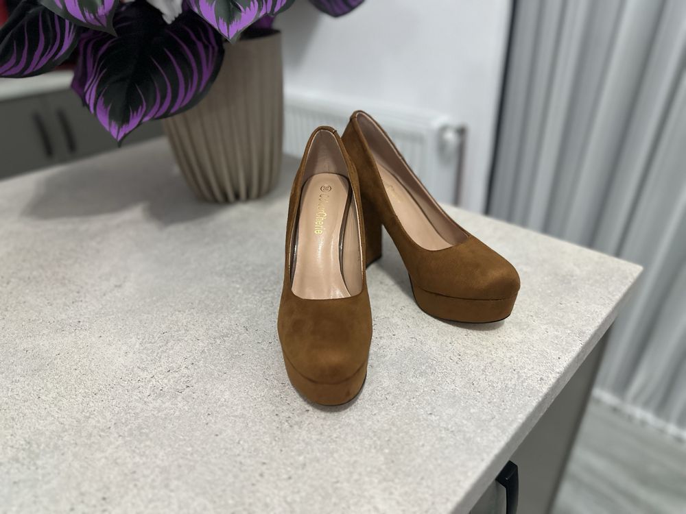 Pantofi dama noi