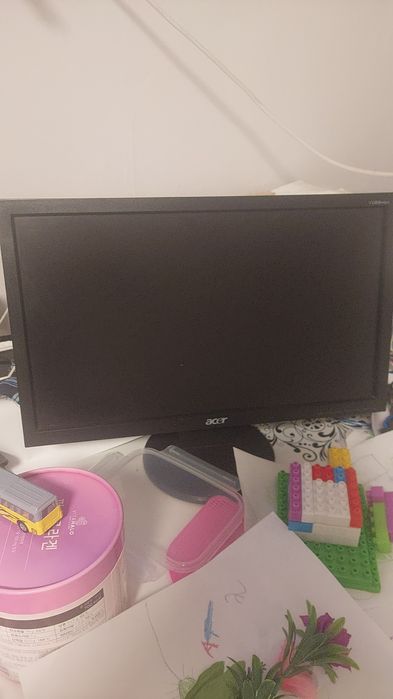 Монитор Acer в отличном состоянии для компьютера