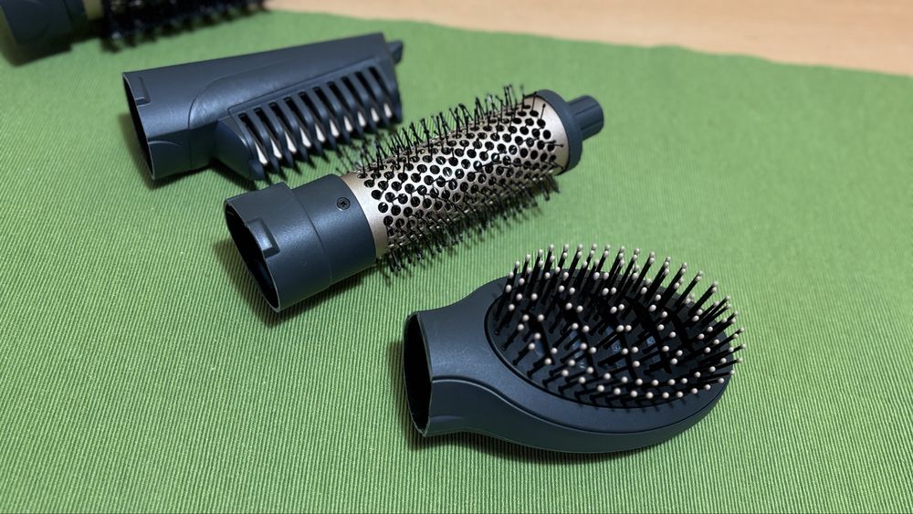 Perie rotativǎ Babyliss Frizz-free Airbrush ASS966ROE