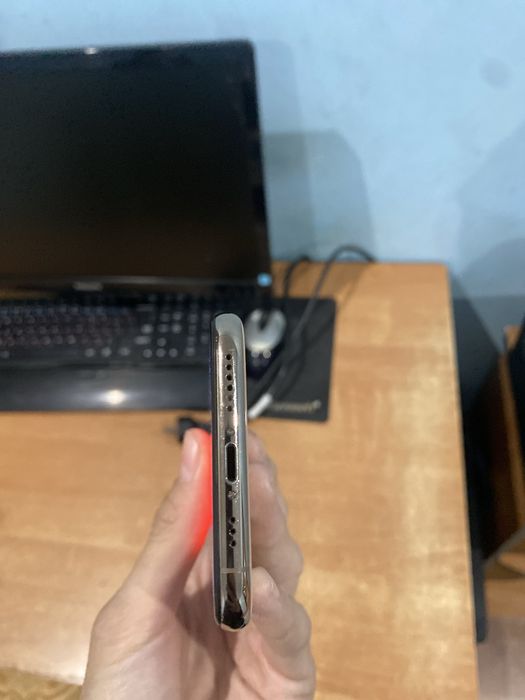 iPhone Xs в идеальном состояний