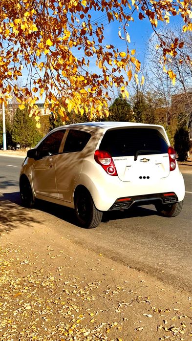 Rasxodsiz Spark narxi kelishiladi navarotlari bor