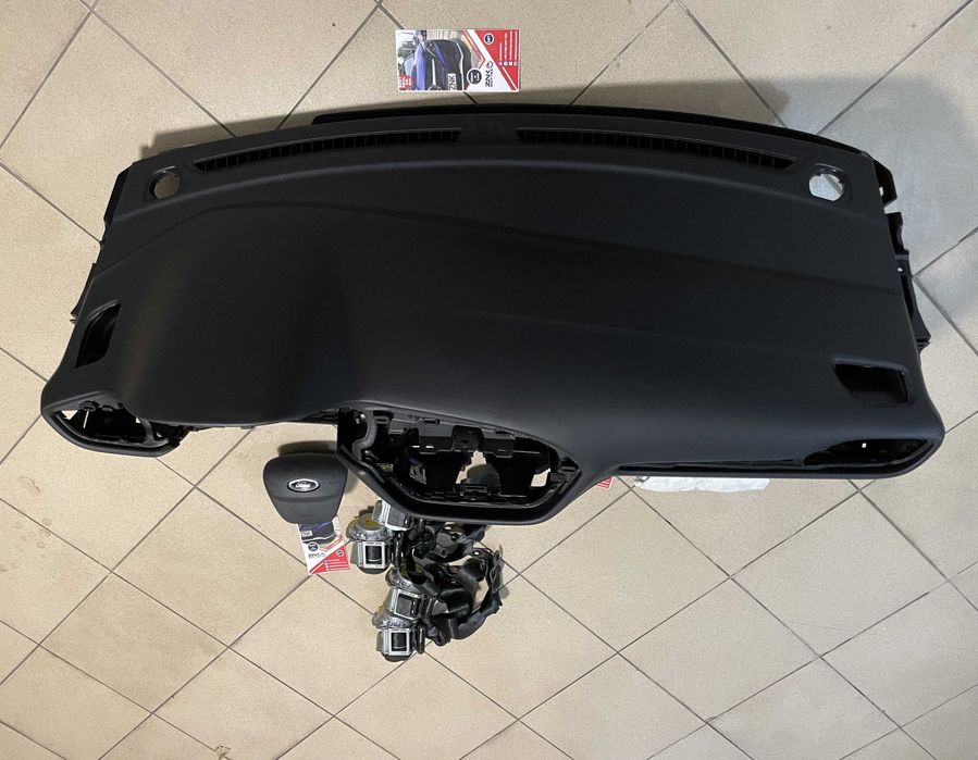 Ford Fiesta MK8 plansa de bord - kit airbag - set centuri de siguranta