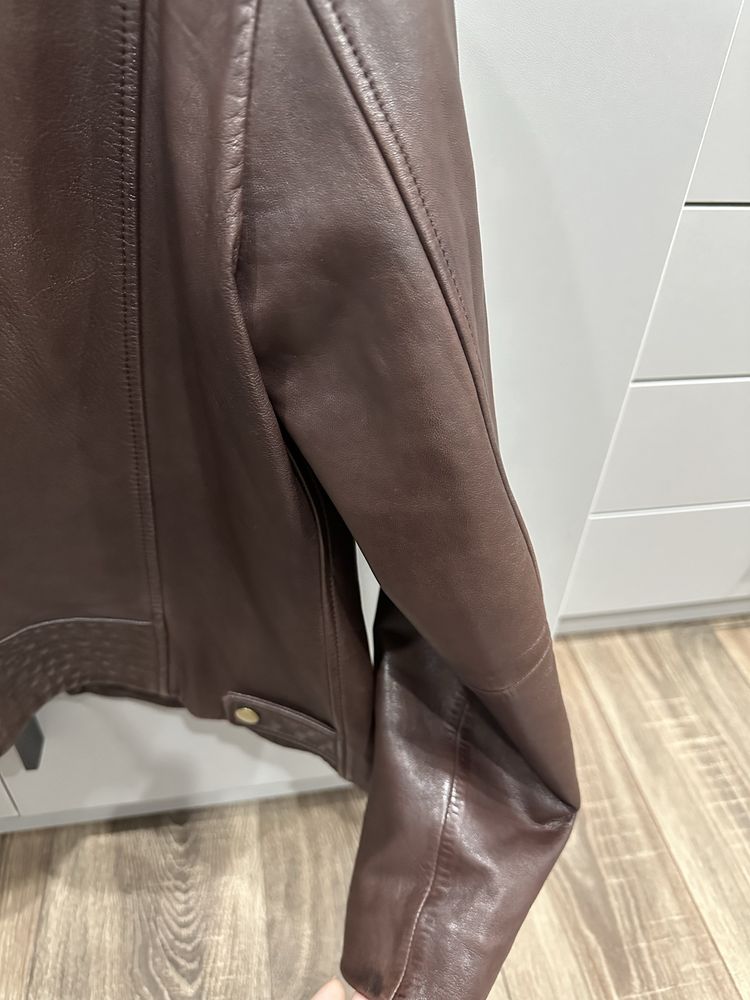 Кожанная куртка в отличном состоянии от Massimo Dutti
