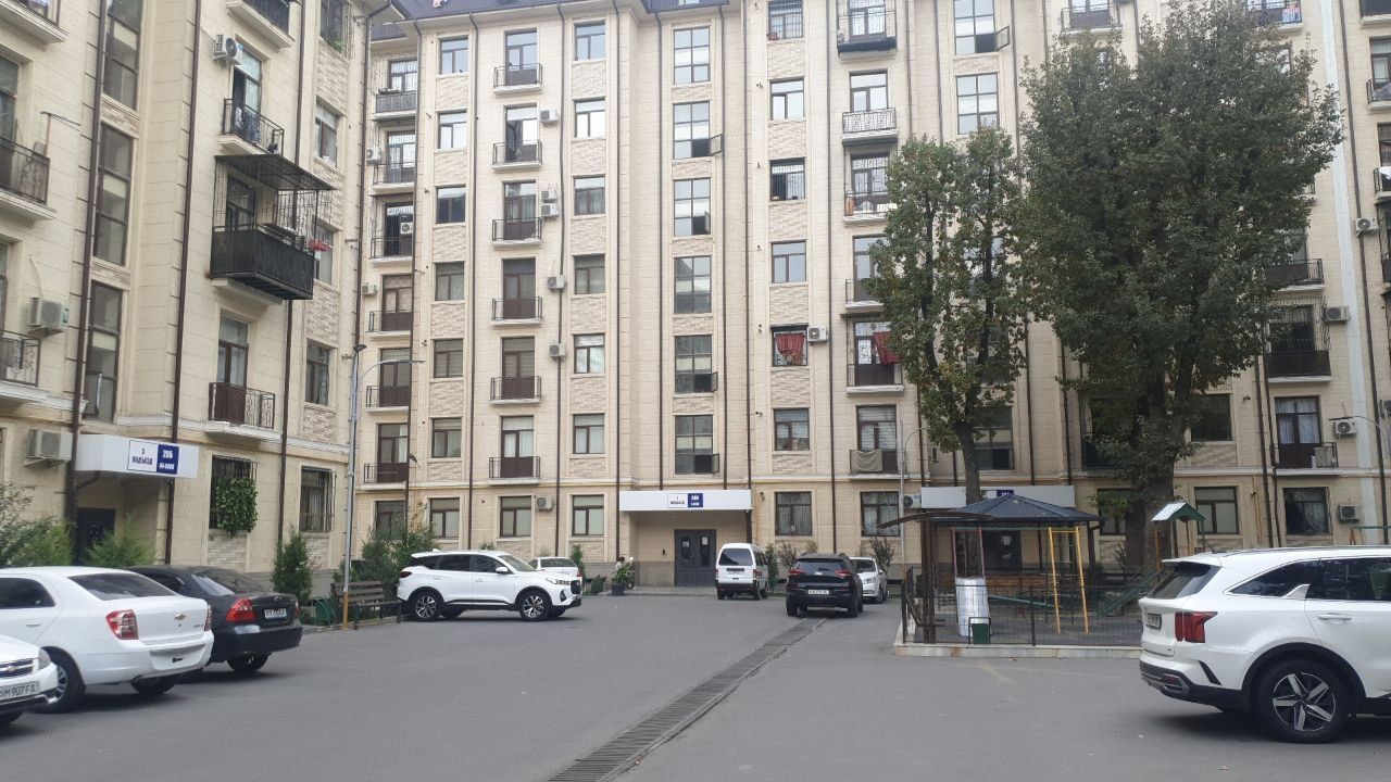 Продаётся цокольный этаж 62 кв.м