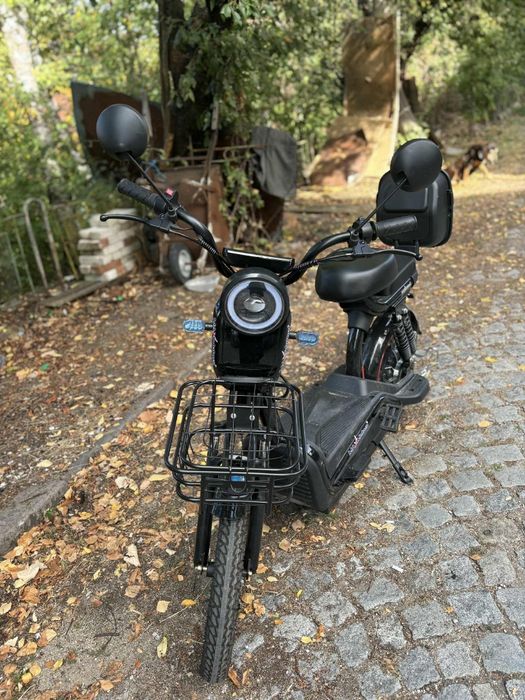 Електрически мотоциклет Maxmotors