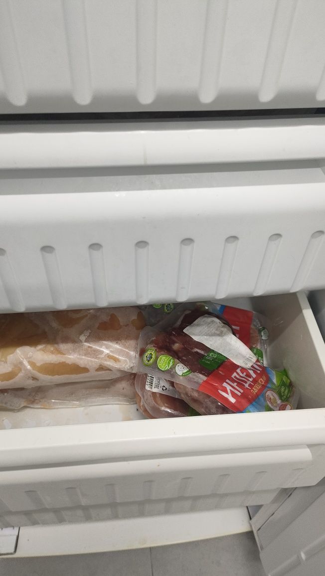 Морозильник INDESIT, вертикальный