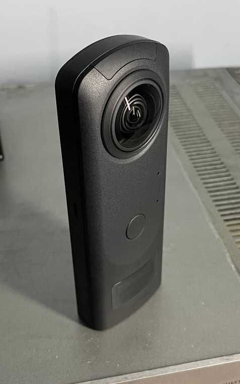 Продаю 360° камеру Ricoh theta z1 51gb.