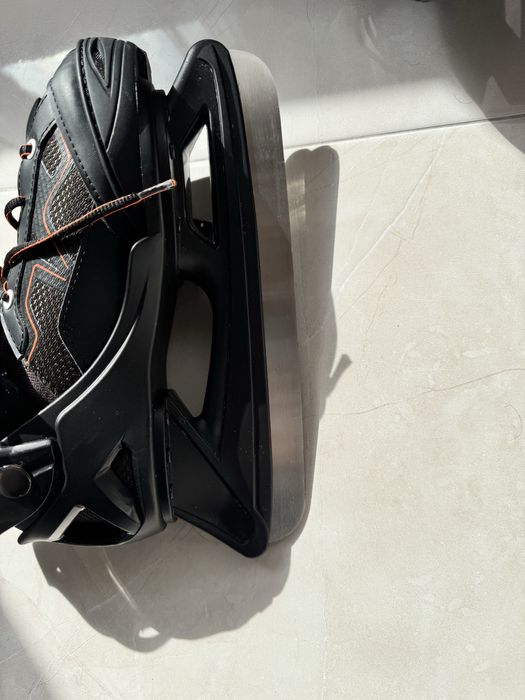 Кънките са нови.