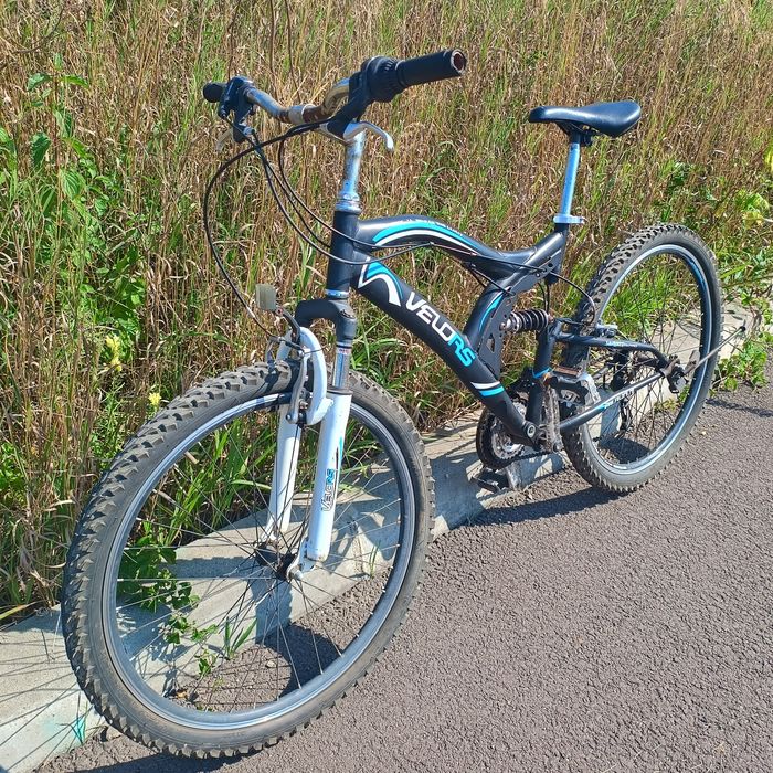 Bicicleta full suspension 26